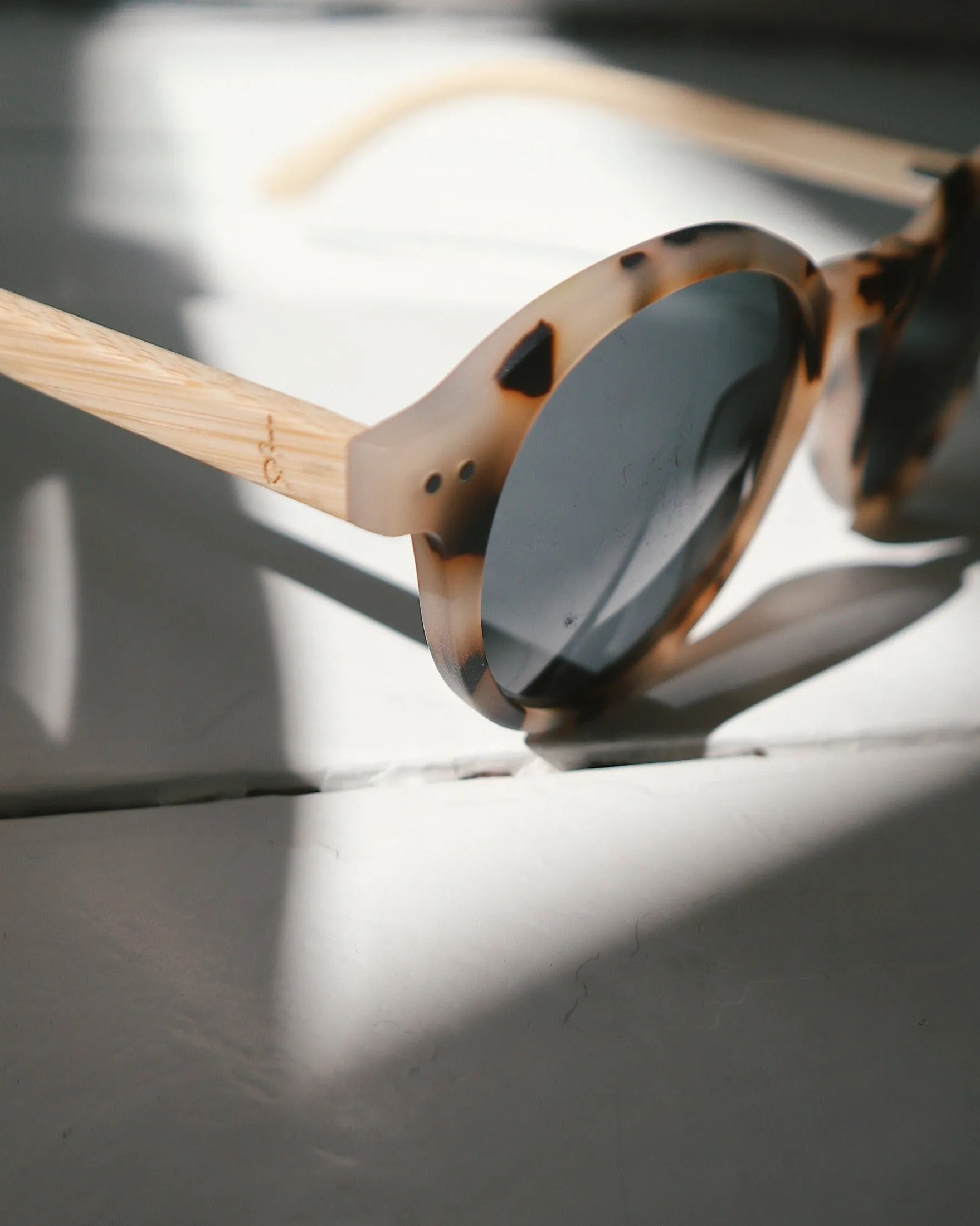 'Harriet' Blonde Tortoise Shell Bamboo Sunglasses