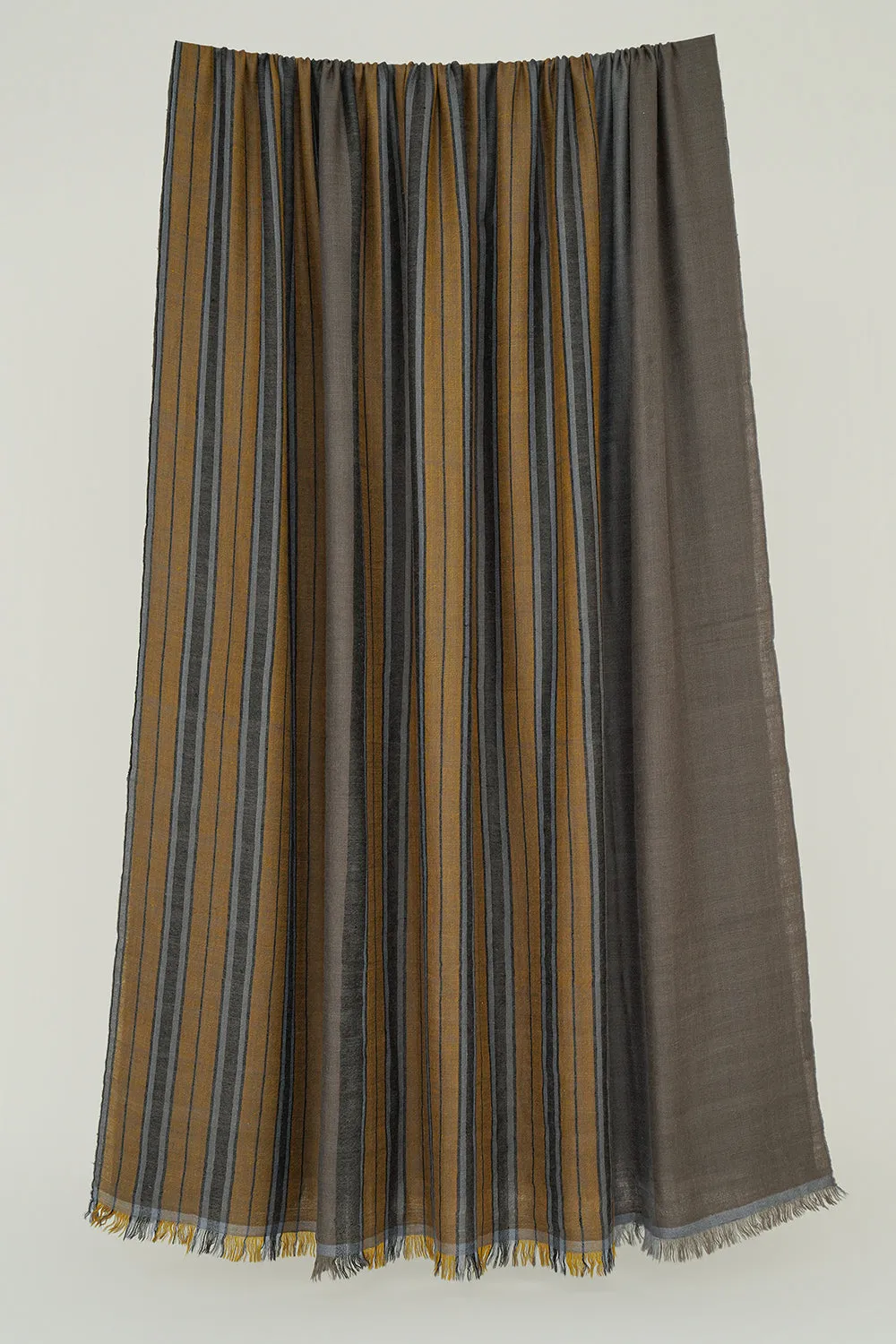 Nomad Cashmere Oversize Shawl