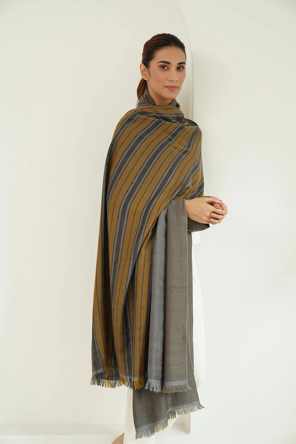 Nomad Cashmere Oversize Shawl