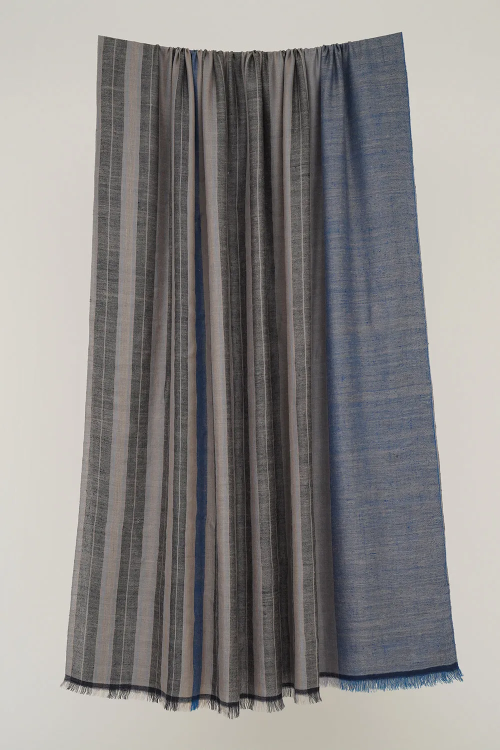 Nomad Cashmere Oversize Shawl
