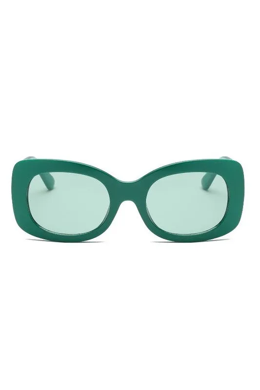 Sunlit Glam: Oversized Chic Rectangular Shades